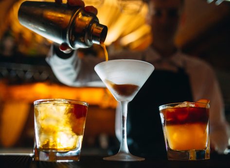 10 Cocktails Bartenders Actually Order