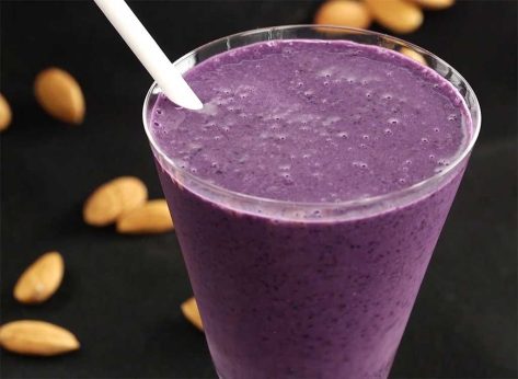 How to Make a Blueberry Dazzler Smoothie 